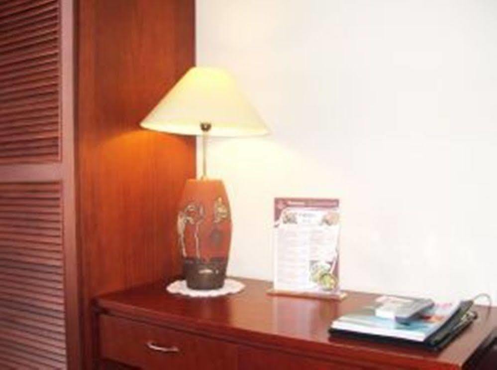 Tùng An Hotel Hanoï Extérieur photo